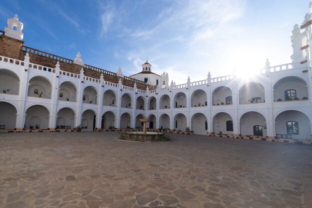 sucre-san-felipe-courtyard